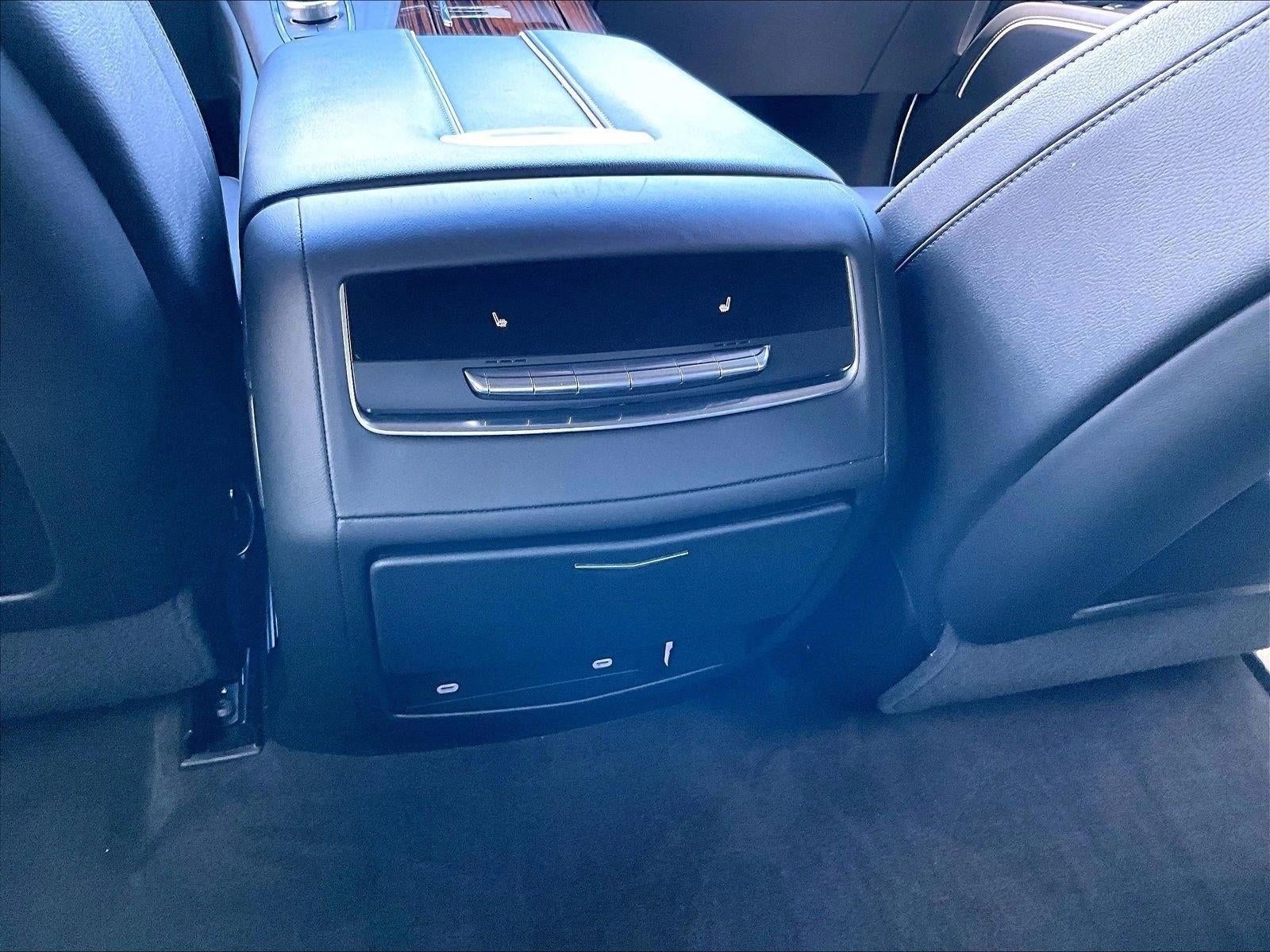 2023 Cadillac Escalade Luxury
