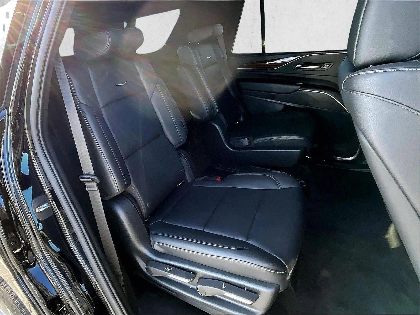 2022 Cadillac Escalade Luxury