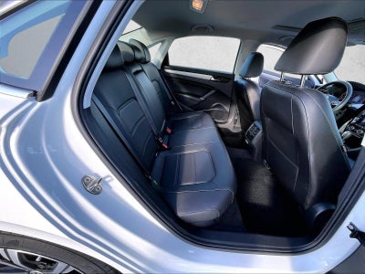2021 Volkswagen Passat 2.0T SE
