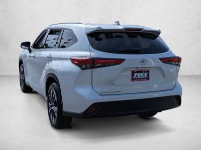 2022 Toyota Highlander Base