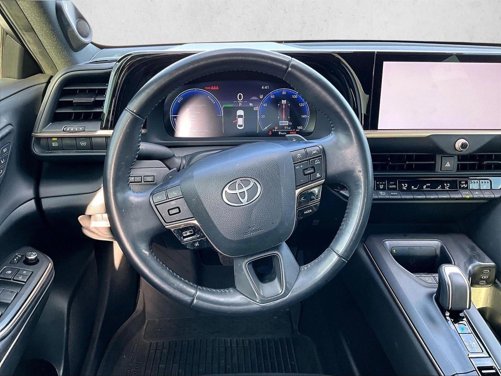 2023 Toyota Crown Platinum