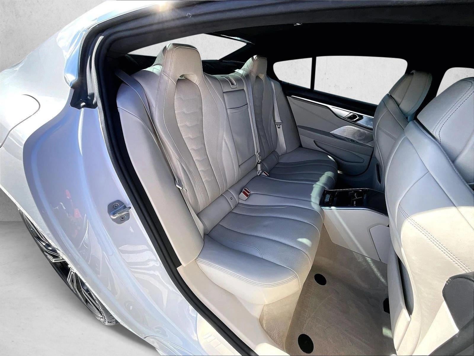 2024 BMW 8 Series M850i