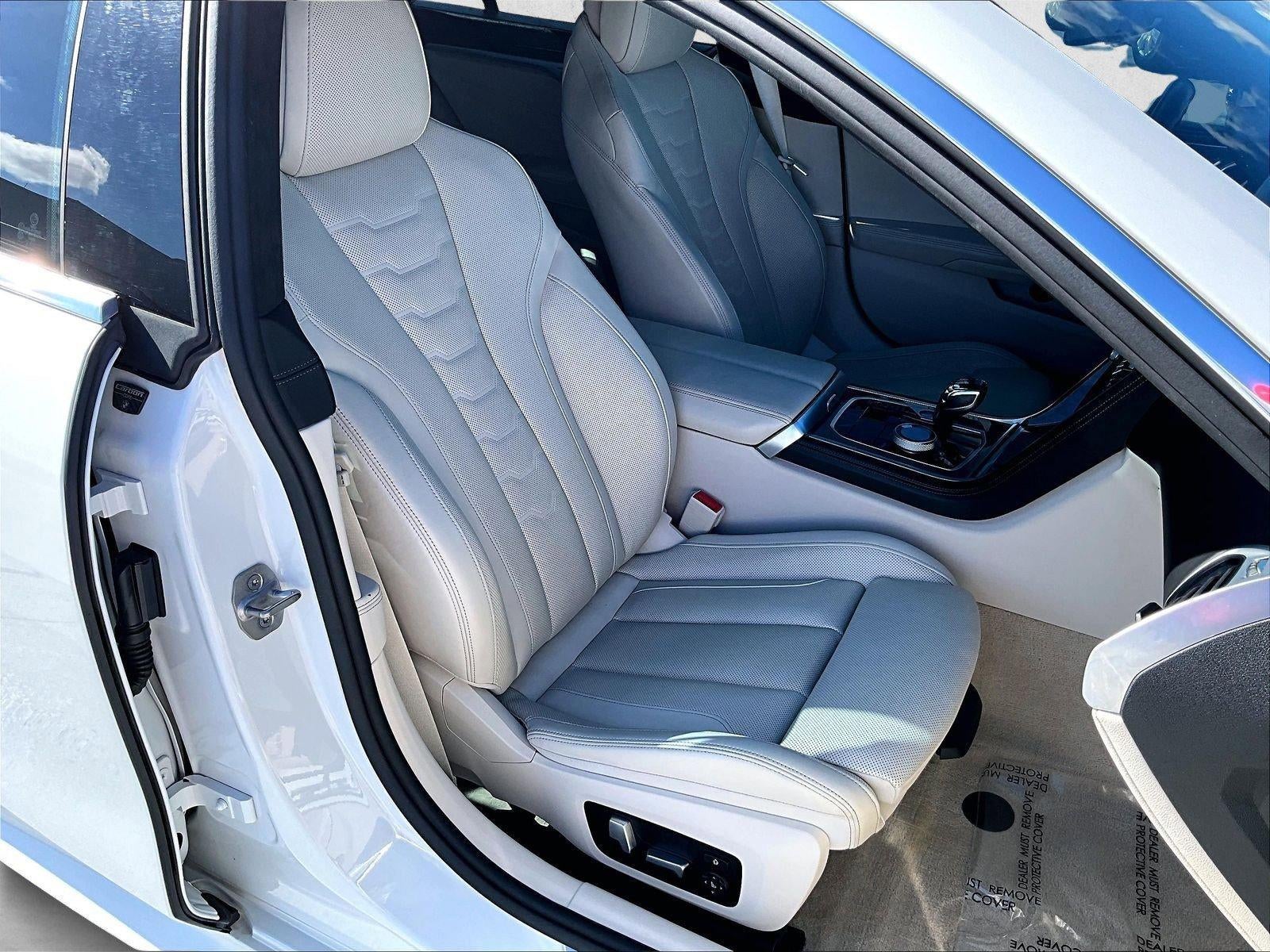 2024 BMW 8 Series M850i