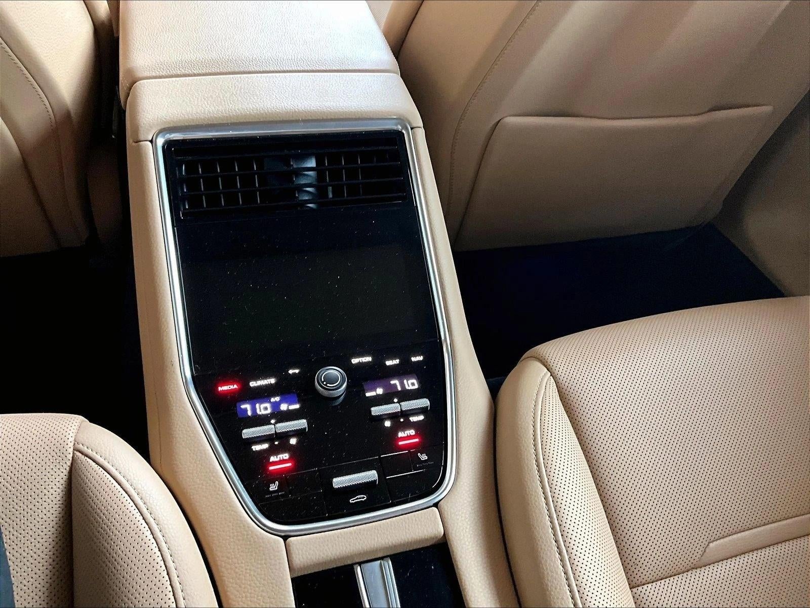 2021 Porsche Panamera Base