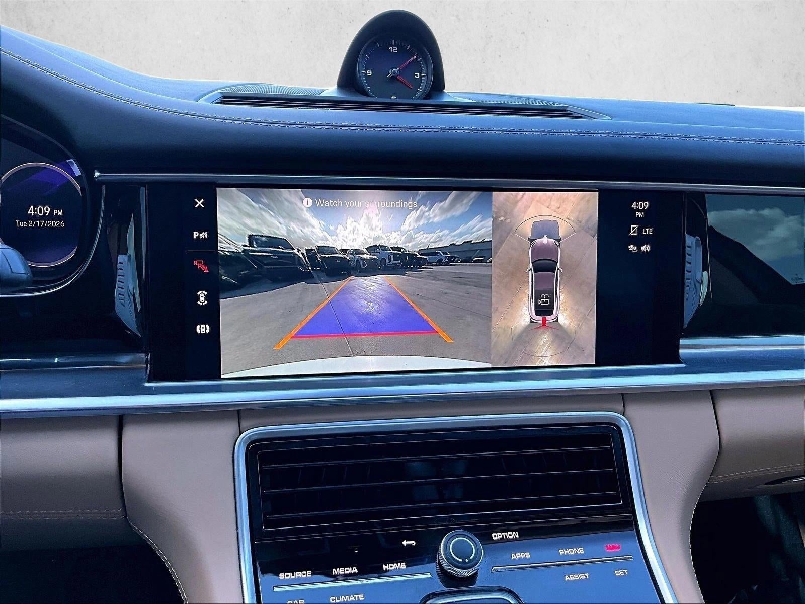 2023 Porsche Panamera Base