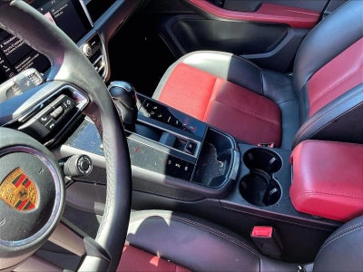 2022 Porsche Macan S