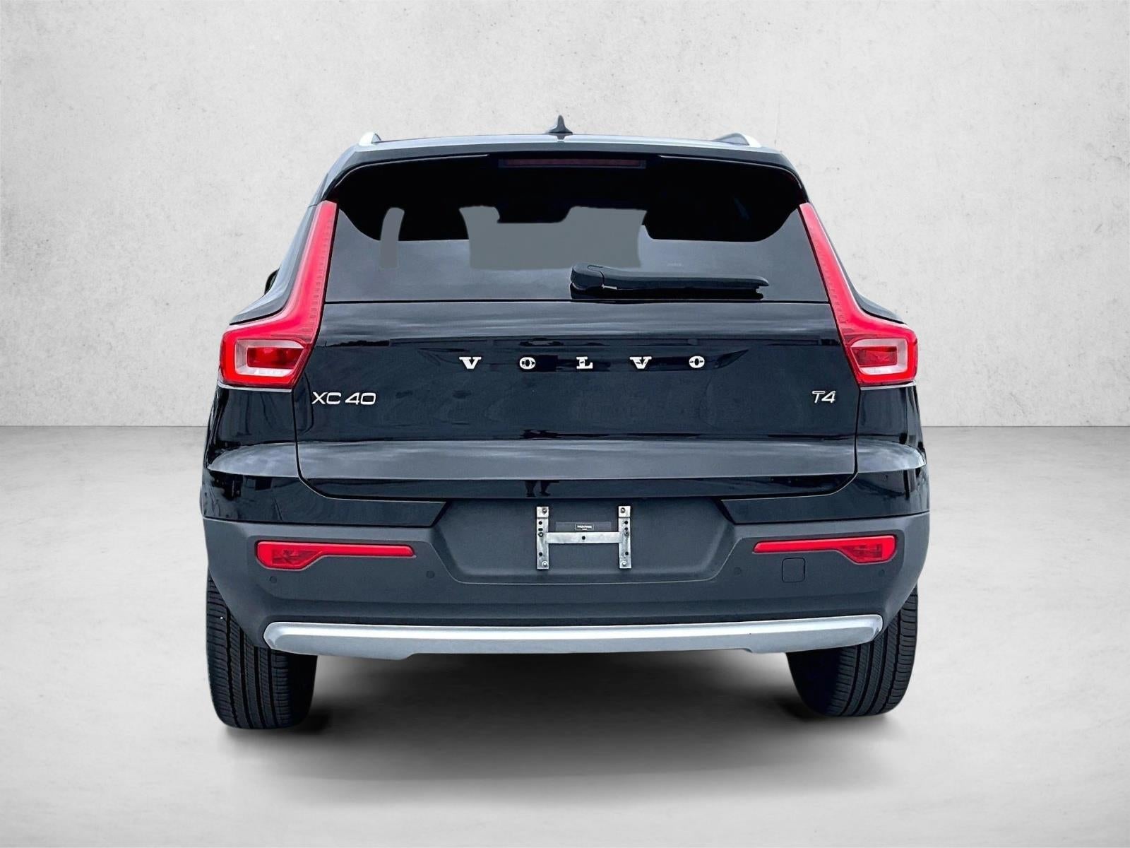 2021 Volvo XC40 Momentum