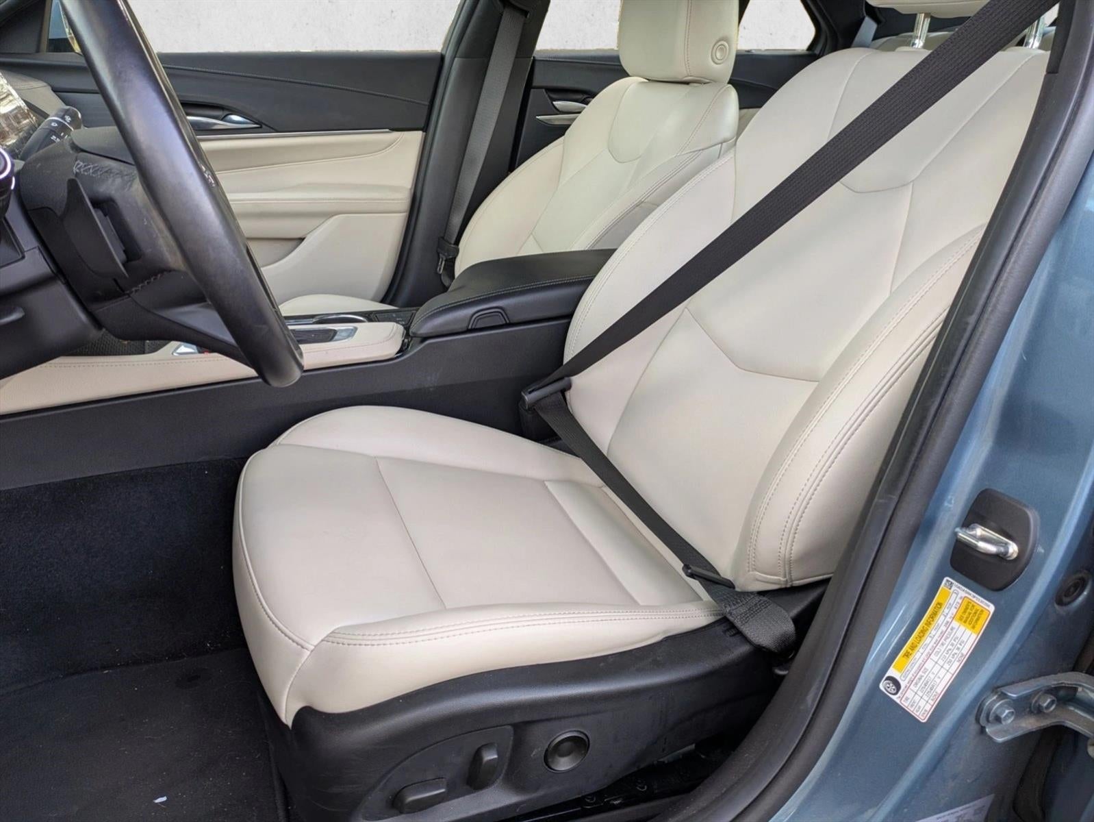 2023 Cadillac CT4 Luxury