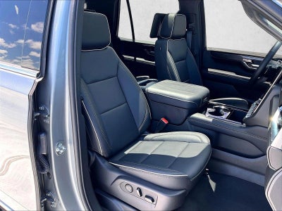 2025 GMC Yukon Elevation