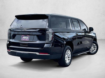 2025 Chevrolet Suburban LT