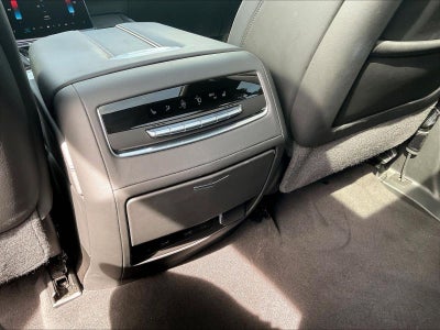 2025 Cadillac Escalade Premium Luxury