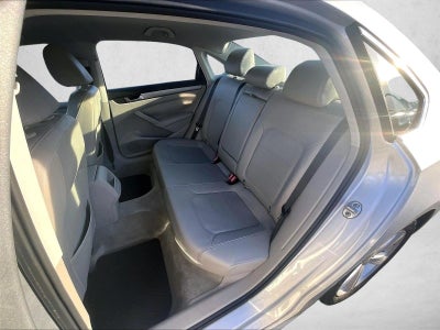 2015 Volkswagen Passat 1.8T Limited Edition