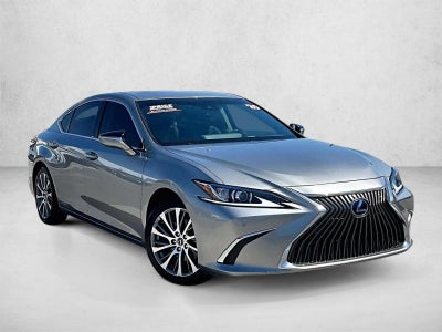 2020 Lexus ES 300h 