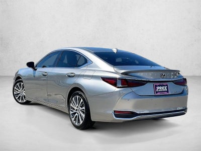 2020 Lexus ES 300h 