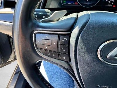 2020 Lexus ES 300h 