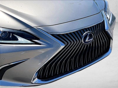 2020 Lexus ES 300h 