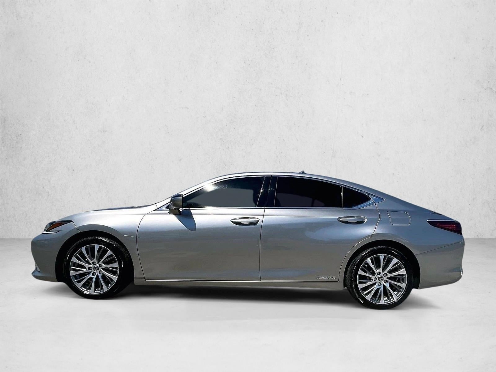 2020 Lexus ES 300h 