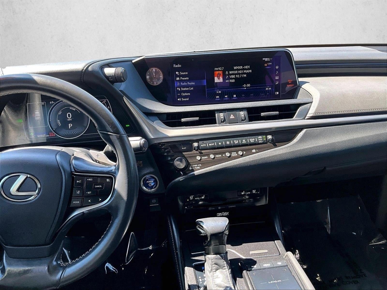 2020 Lexus ES 300h 