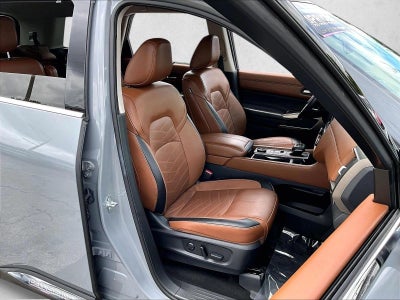 2024 Nissan Pathfinder Platinum 4WD