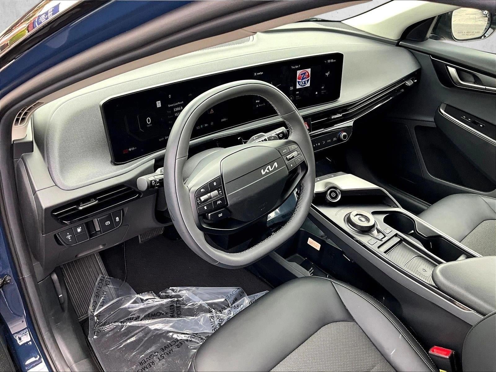 2025 Kia EV6 Light