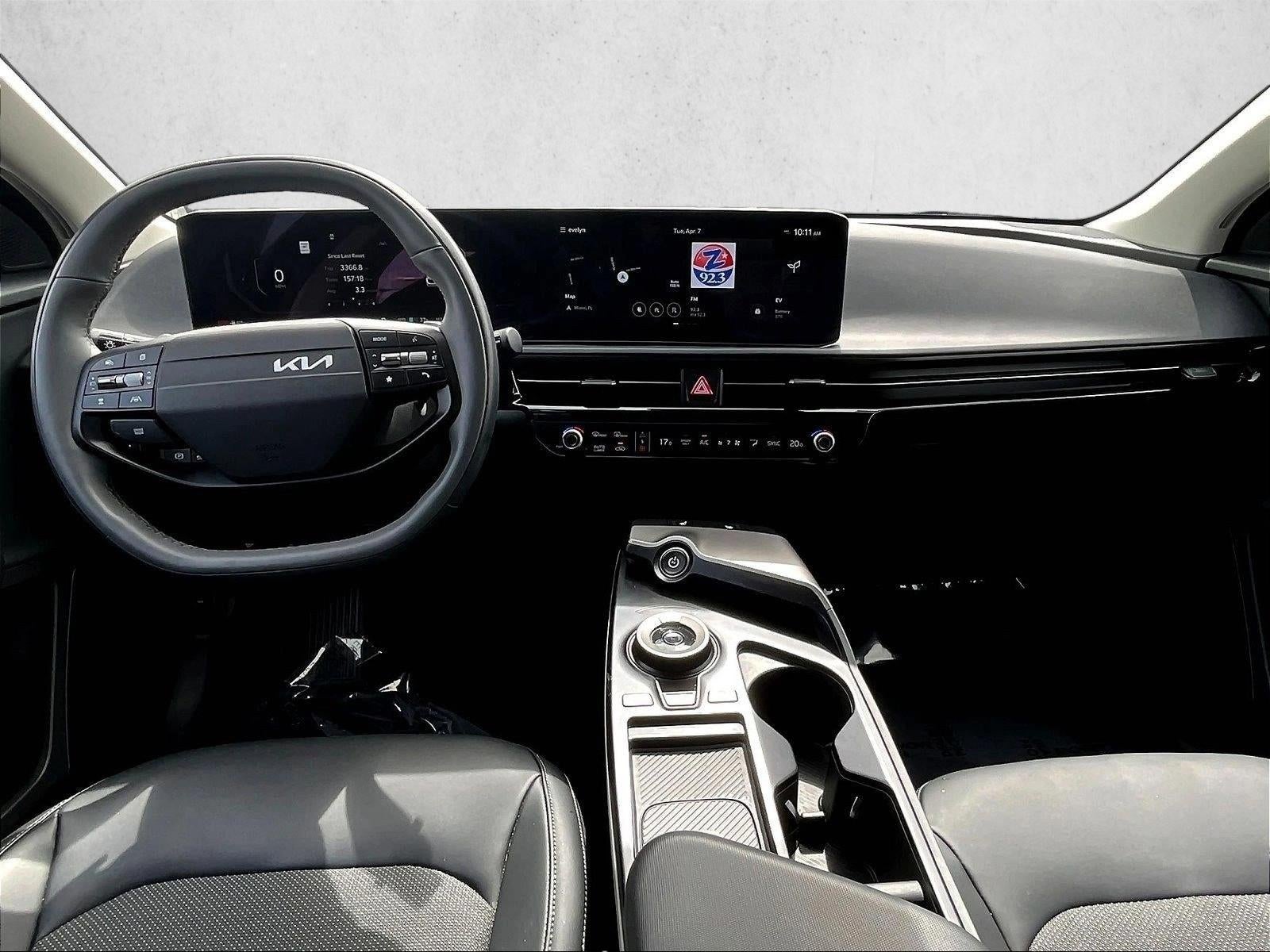 2025 Kia EV6 Light