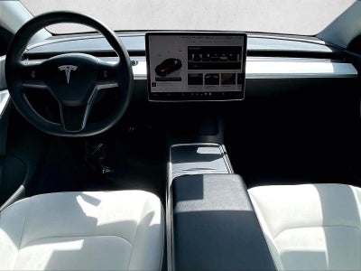 2022 Tesla Model Y Long Range Dual Motor All-Wheel Drive