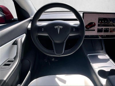 2022 Tesla Model Y Long Range Dual Motor All-Wheel Drive