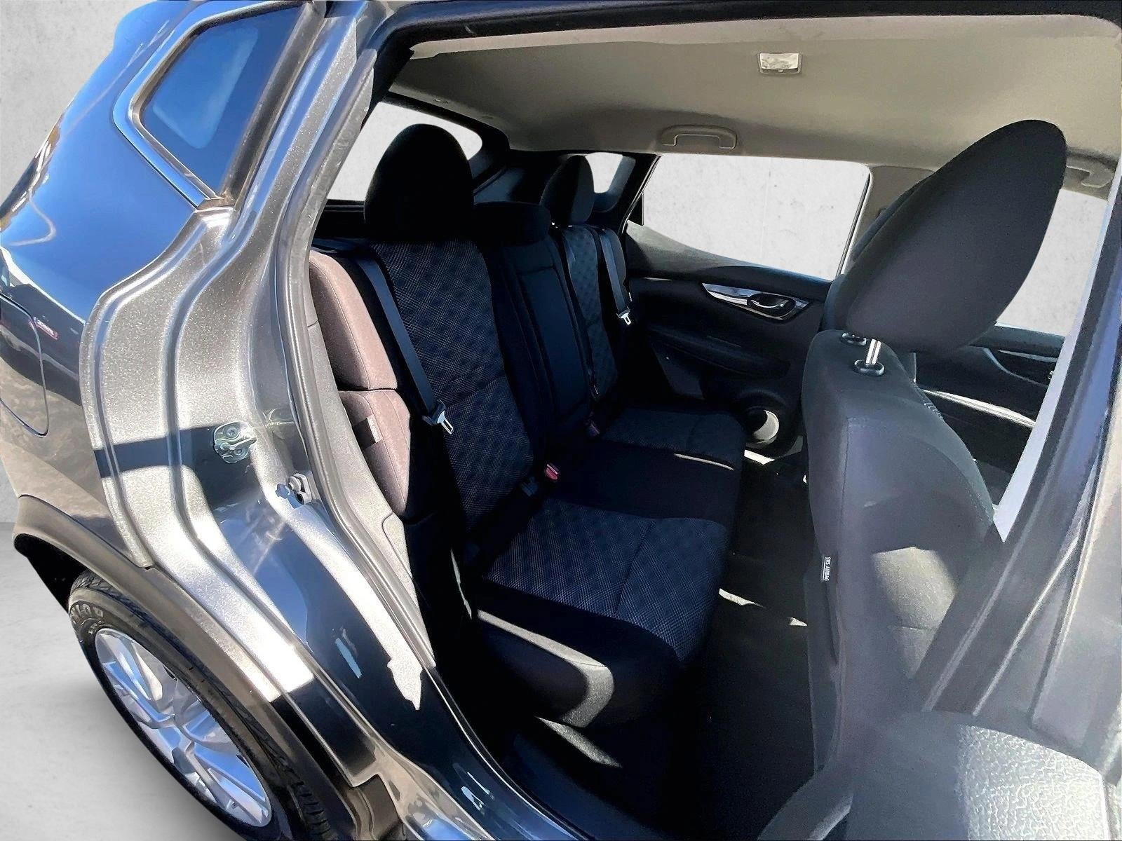 2022 Nissan Rogue Sport SV