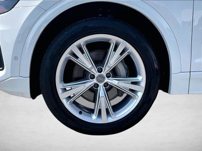 2019 Audi Q8 Premium Plus