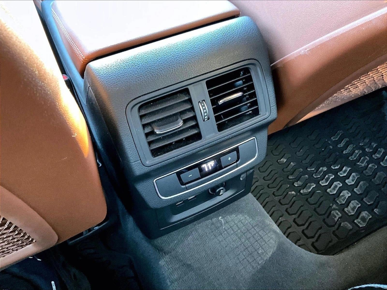 2022 Audi Q5 S line Premium Plus