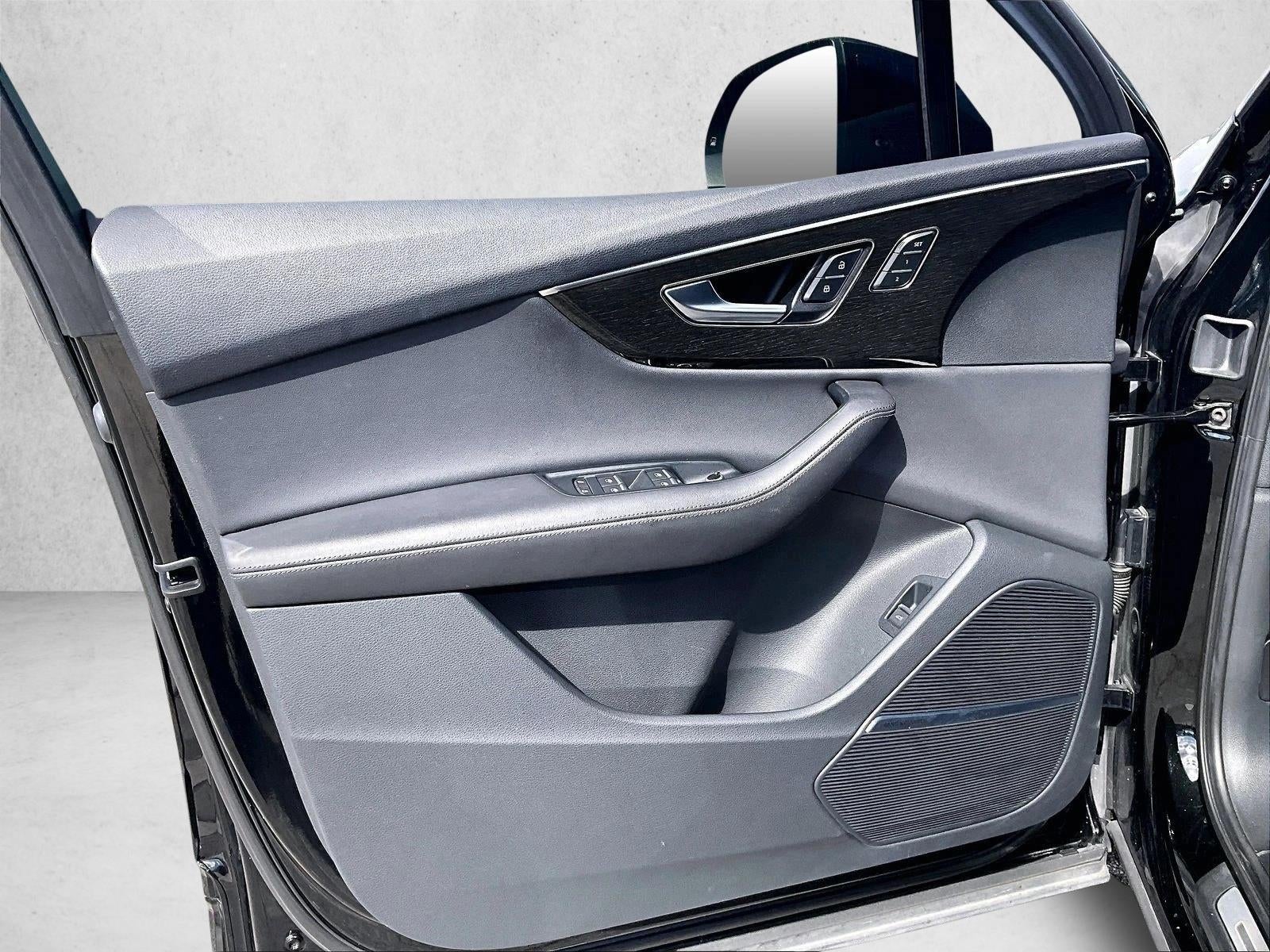 2023 Audi Q7 Premium Plus