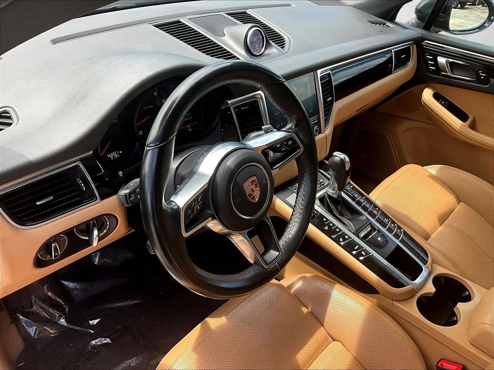 2018 Porsche Macan Base