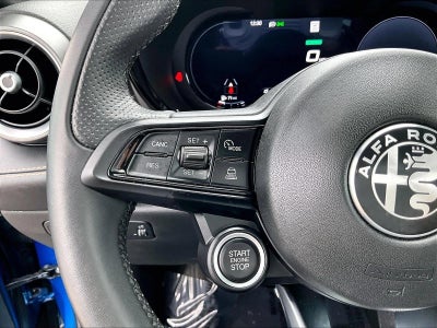 2025 Alfa Romeo Tonale Base