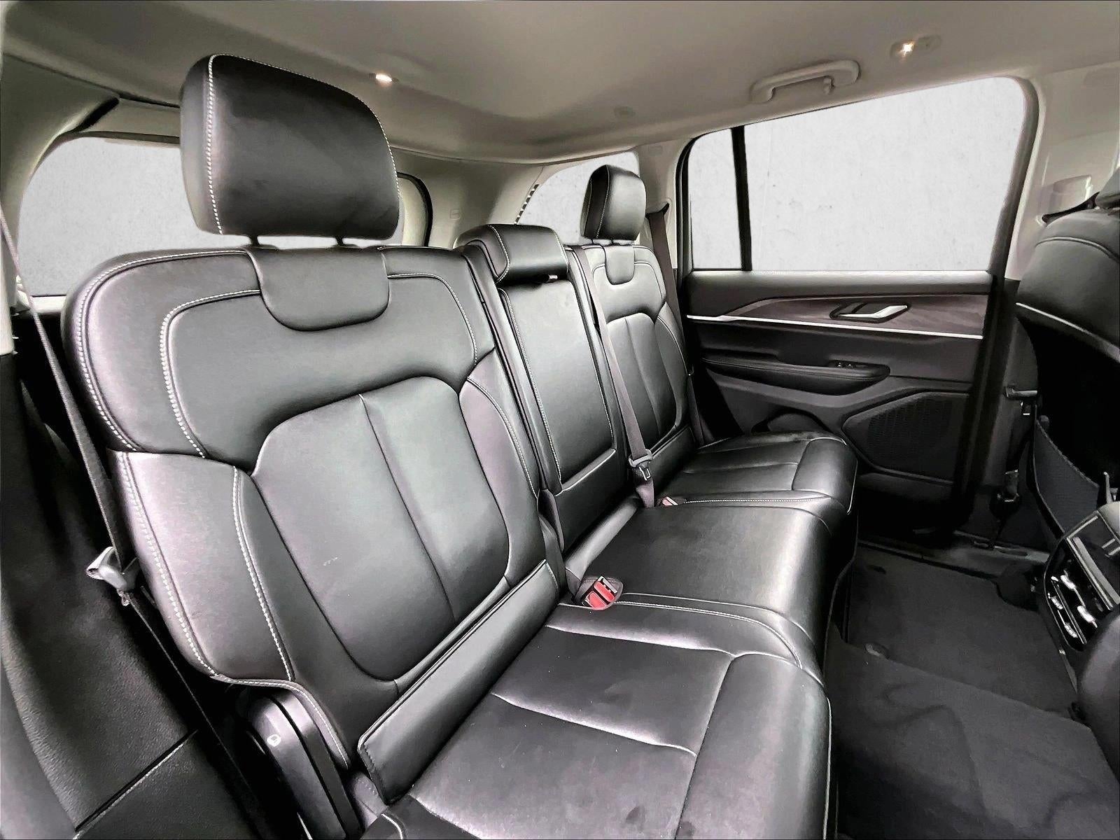 2023 Jeep Grand Cherokee Limited 4x2