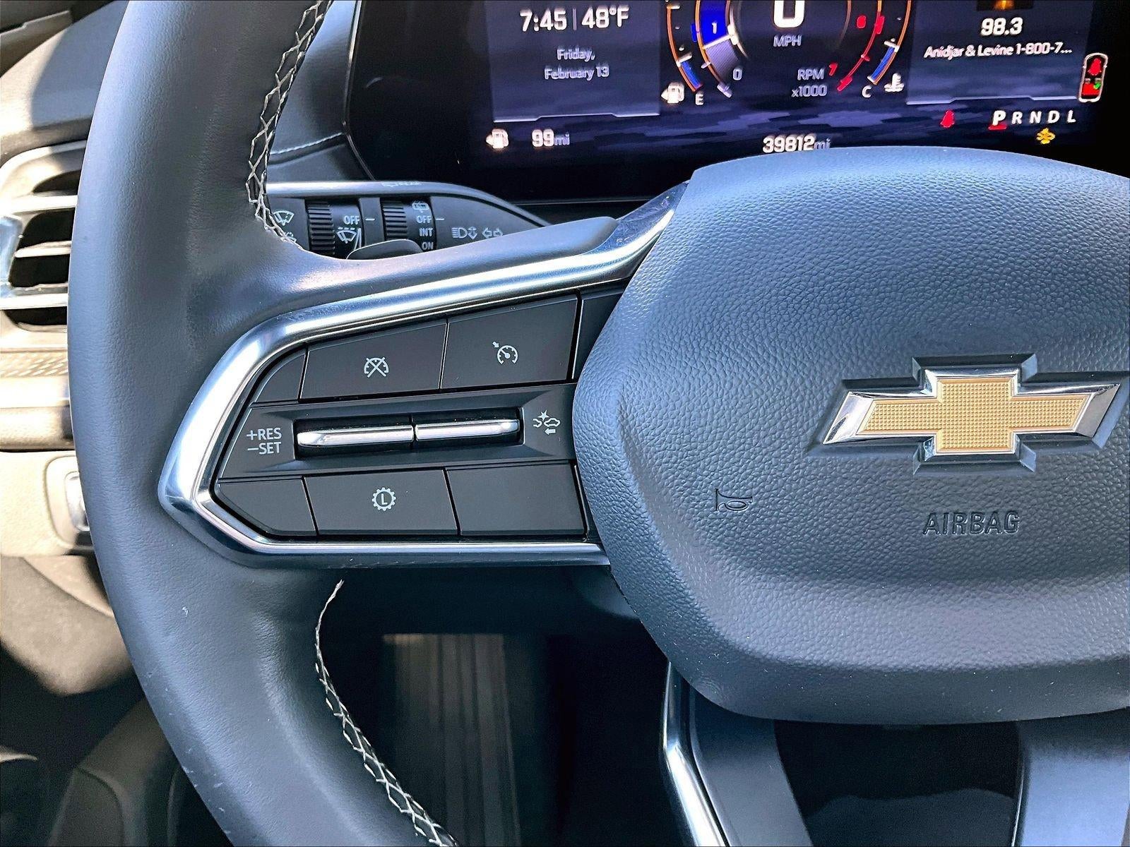 2025 Chevrolet Traverse LT