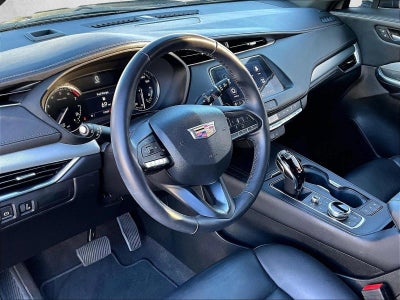 2023 Cadillac XT4 Premium Luxury