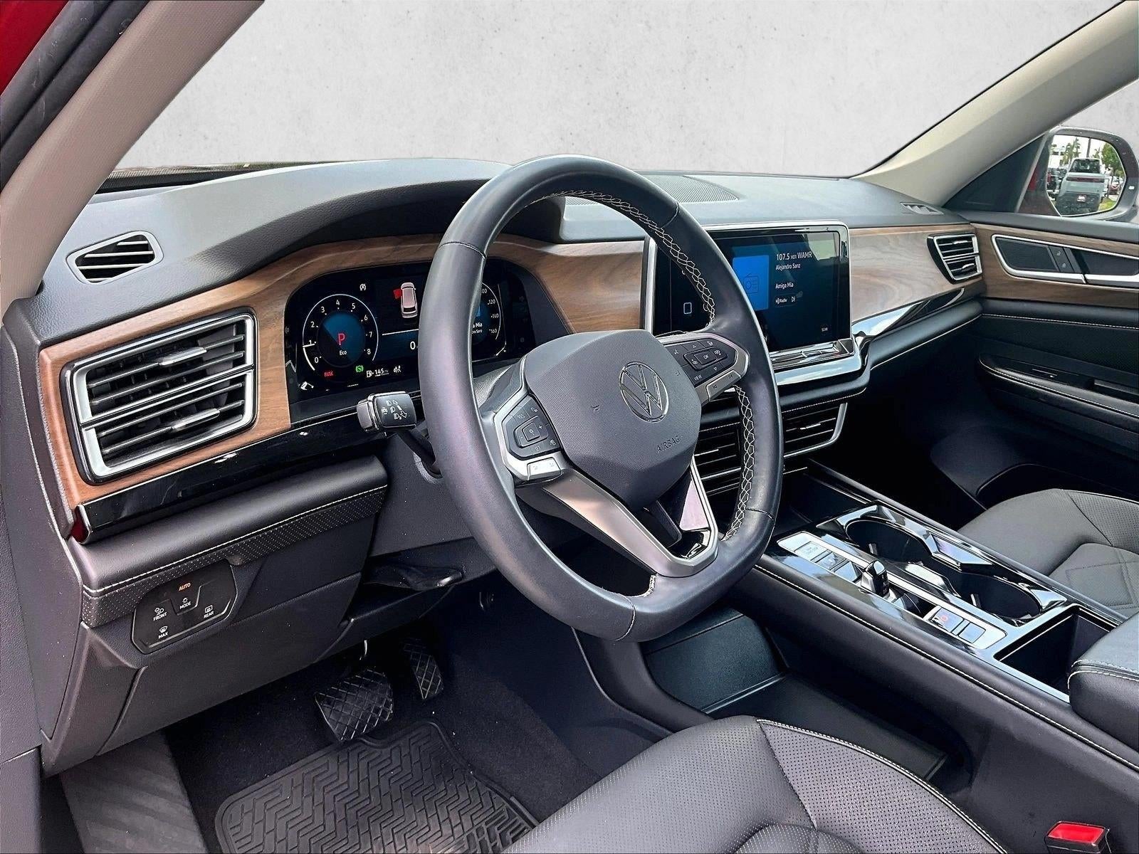 2024 Volkswagen Atlas 2.0T SE w/Technology