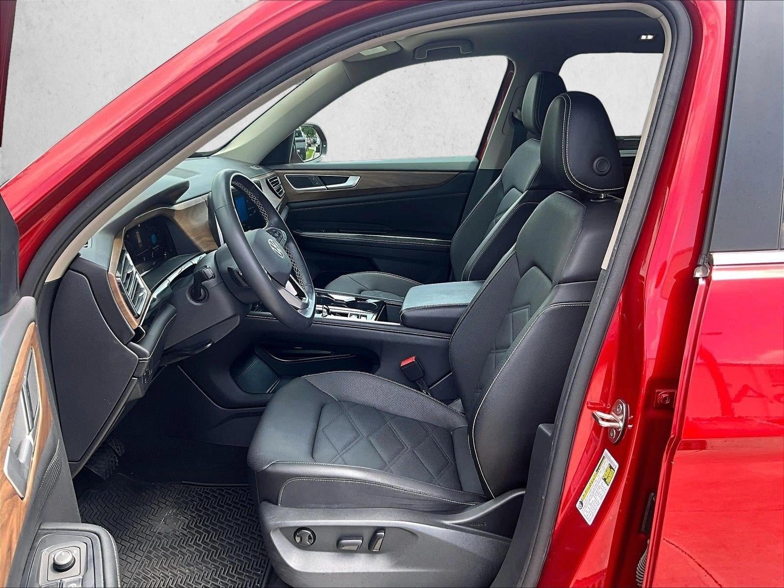 2024 Volkswagen Atlas 2.0T SE w/Technology