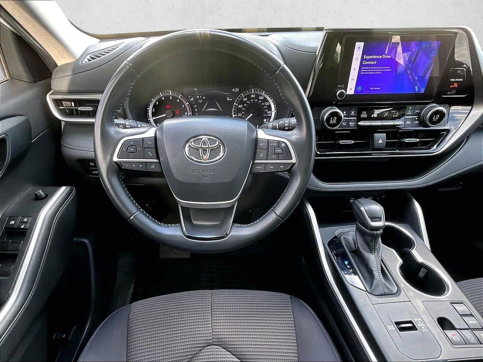 2024 Toyota Highlander LE