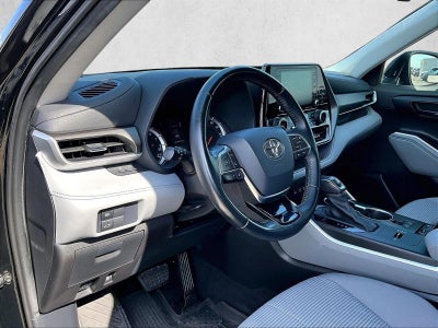 2021 Toyota Highlander LE