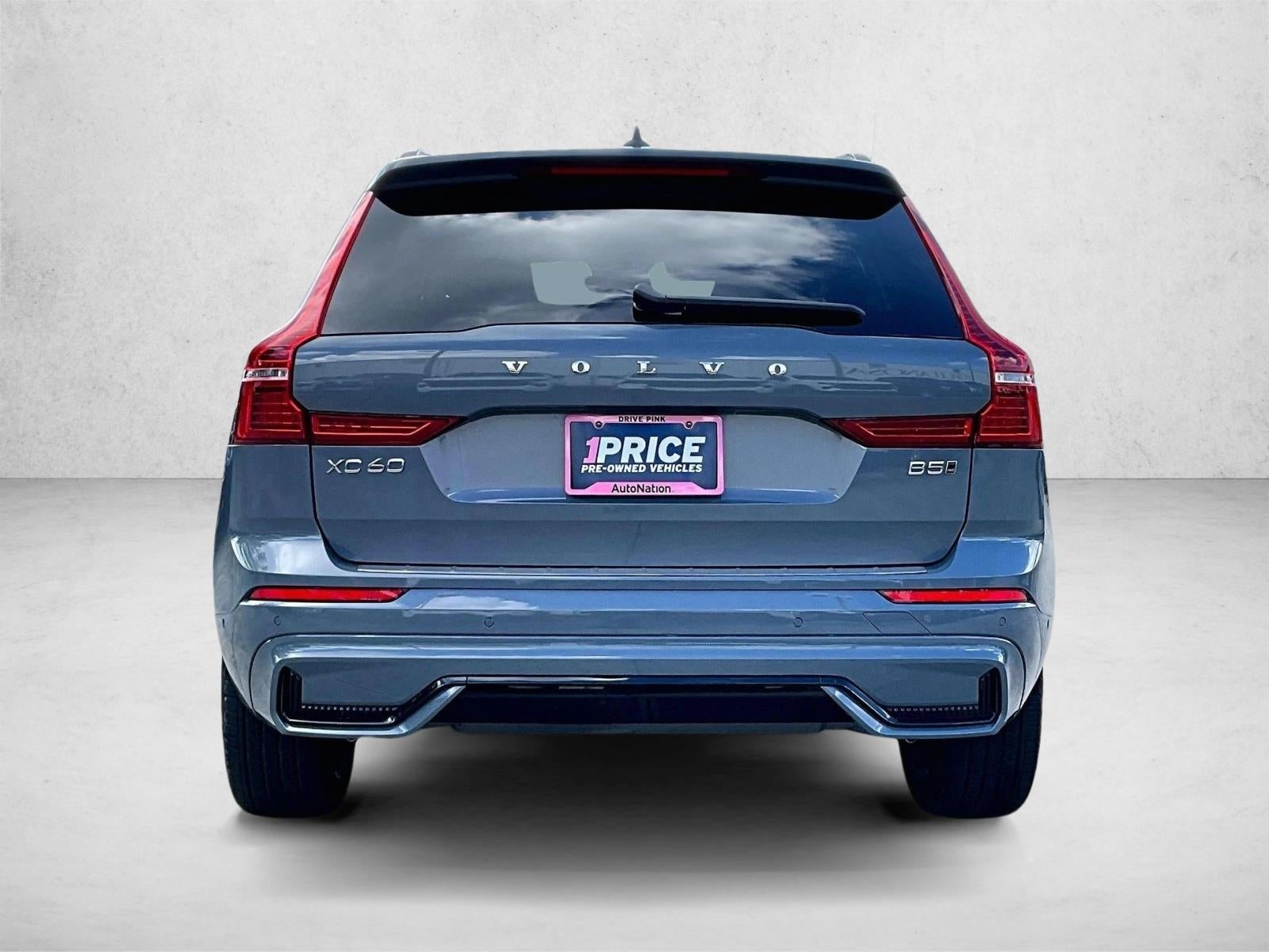 2024 Volvo XC60 Plus Dark Theme