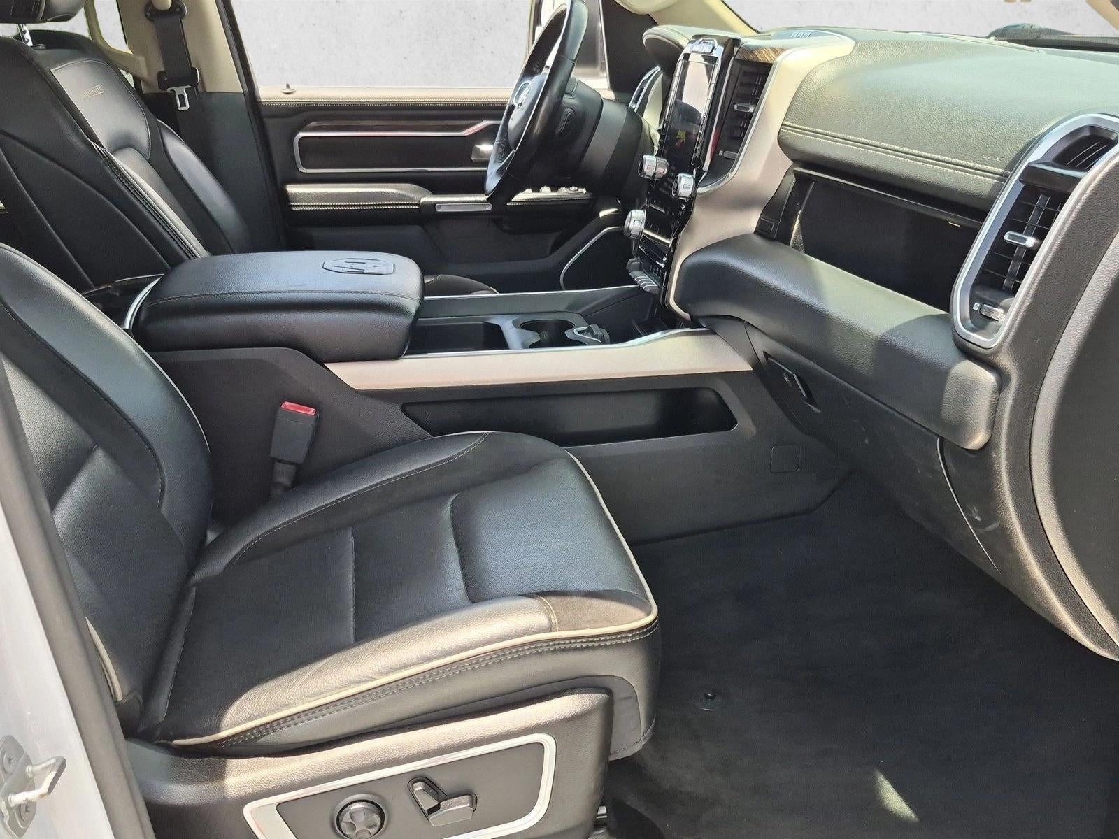 2020 RAM 1500 Laramie Crew Cab 4x4 5'7" Box