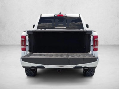 2020 RAM 1500 Laramie Crew Cab 4x4 5'7" Box