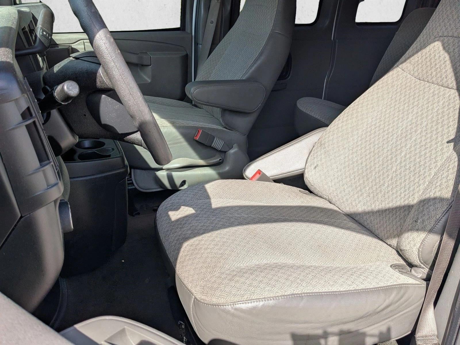 2017 Chevrolet Express Passenger 3500 LT