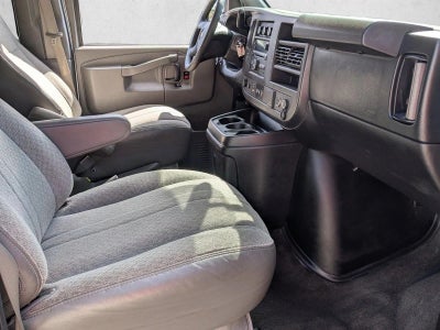 2017 Chevrolet Express Passenger 3500 LT