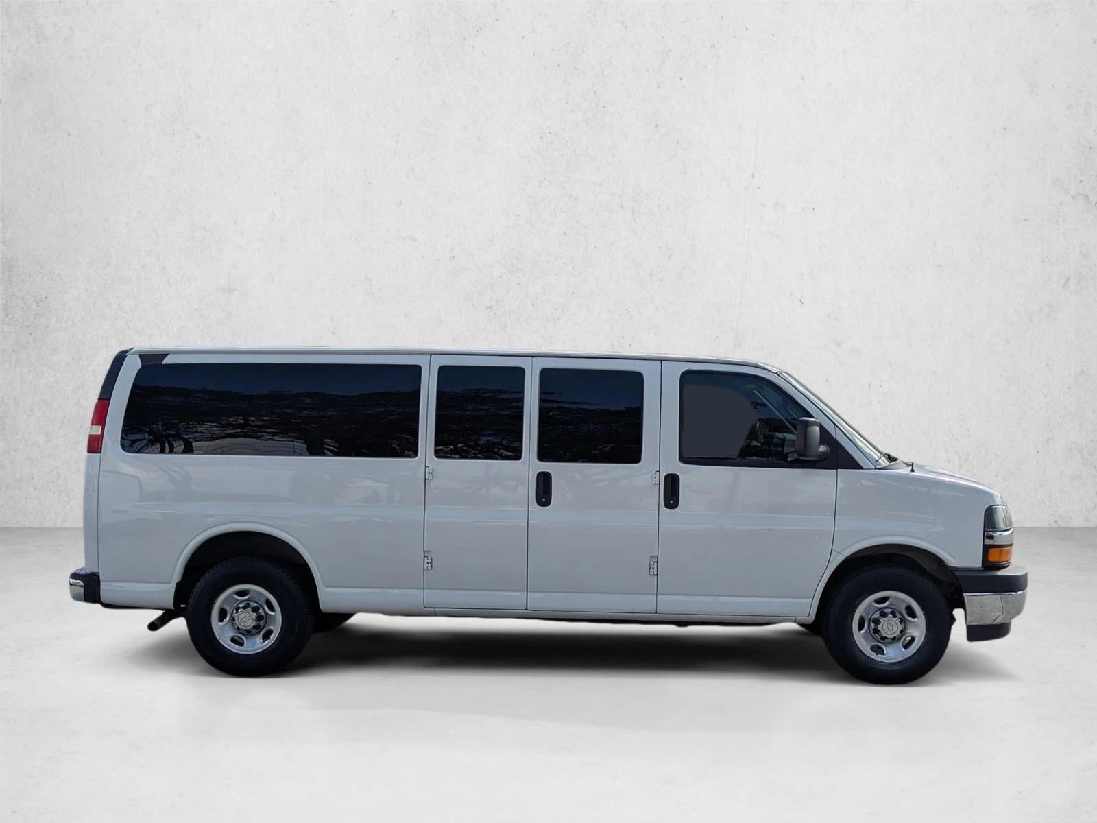 2017 Chevrolet Express Passenger 3500 LT