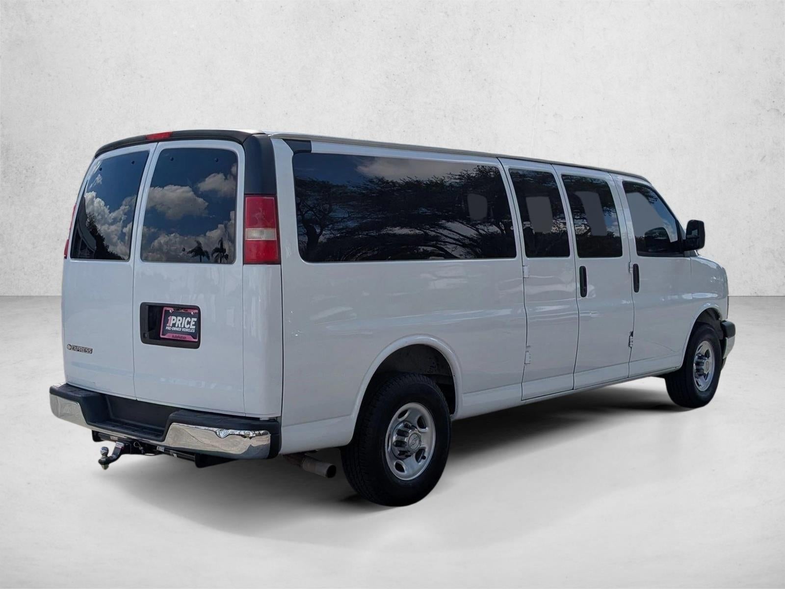 2017 Chevrolet Express Passenger 3500 LT