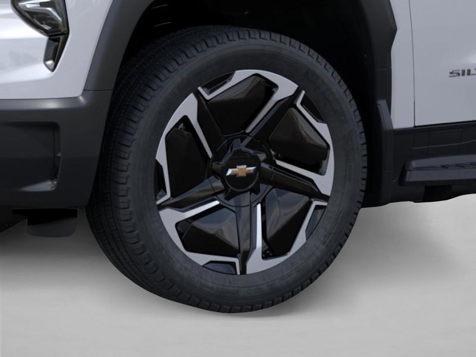 2026 Chevrolet Silverado EV LT - Photo 9