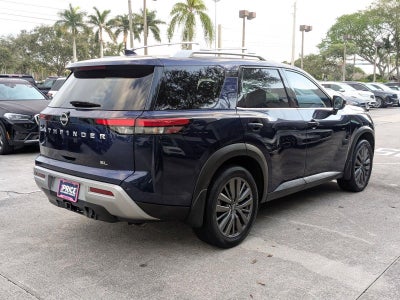 2022 Nissan Pathfinder SL