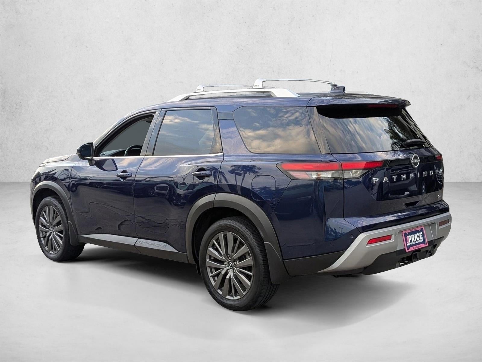 2022 Nissan Pathfinder SL